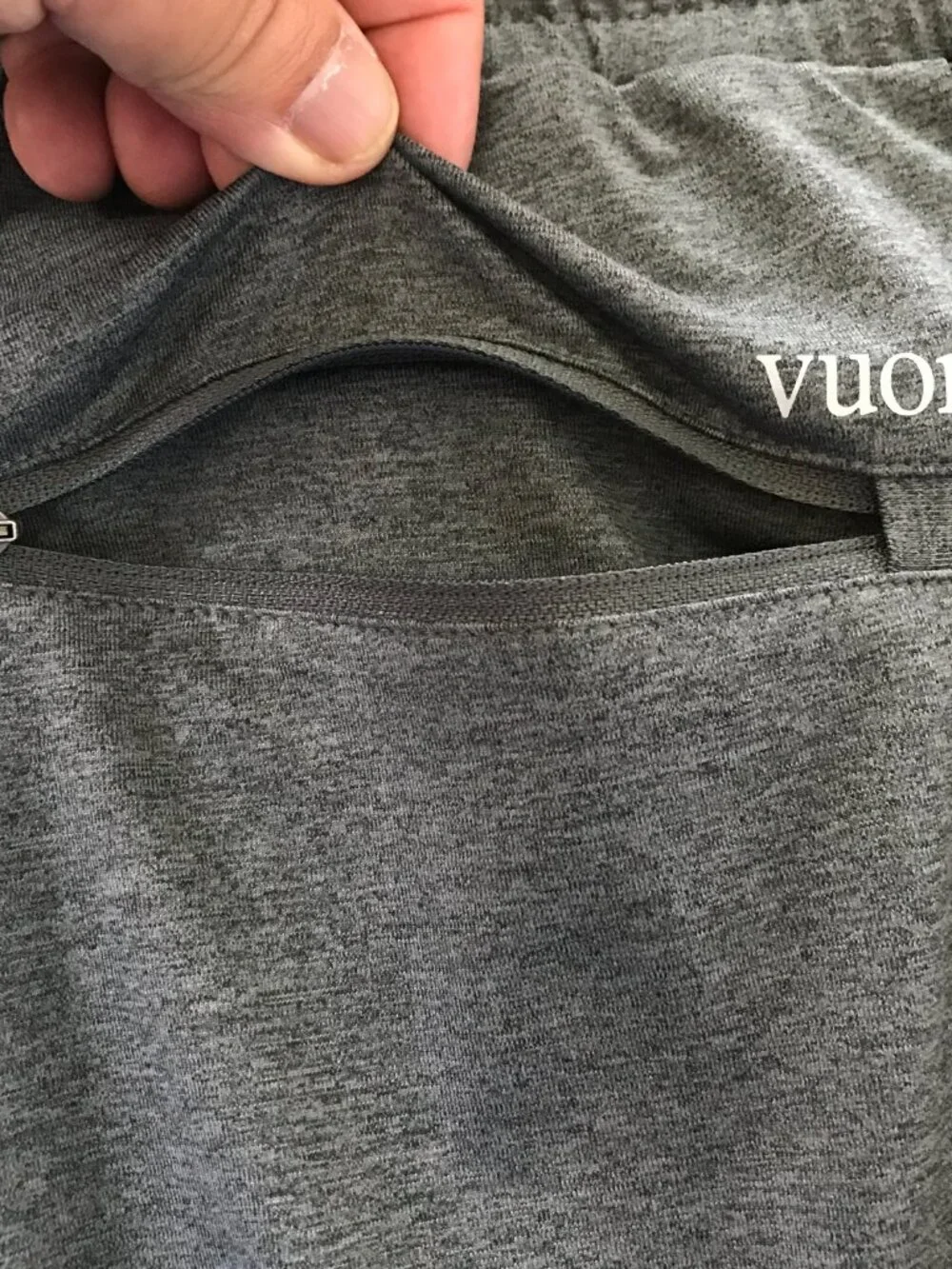 Vuori Men's Gray Sweatpants Joggers